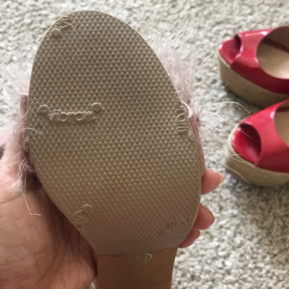 Shoes - Picture 4 of 6